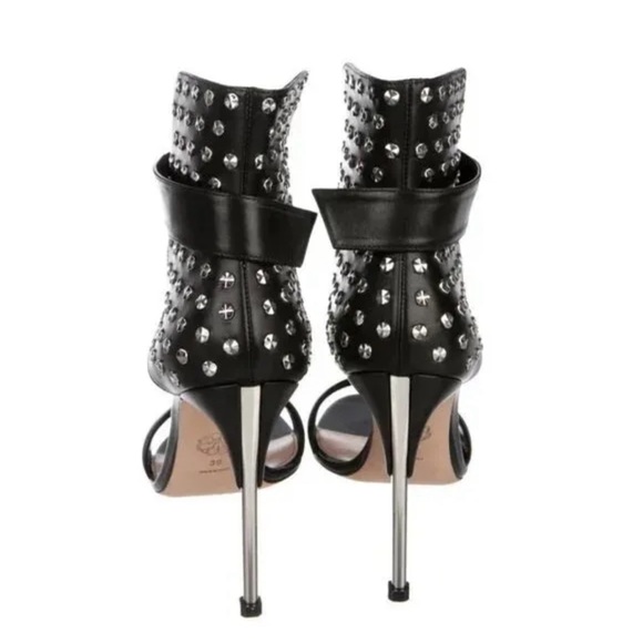 ALEXANDER MCQUEEN Rocker Leather Stud Embellished Sandals - Picture 3 of 13